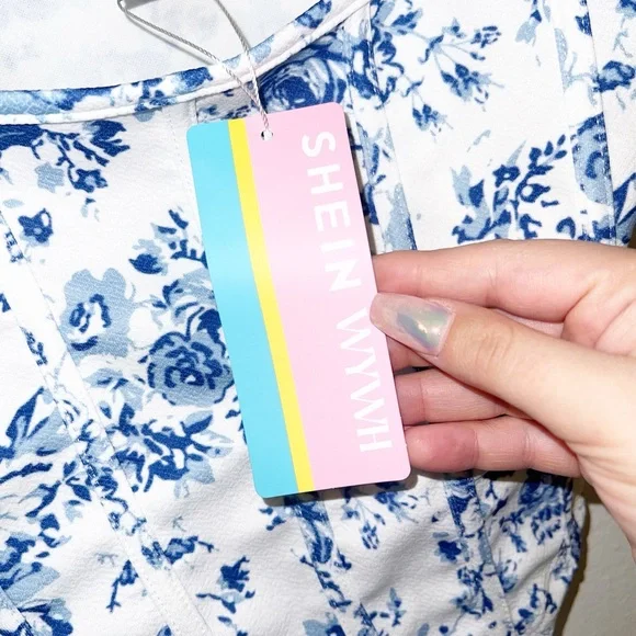 Shein floral corset style crop tank top bundle - Picture 12 of 16